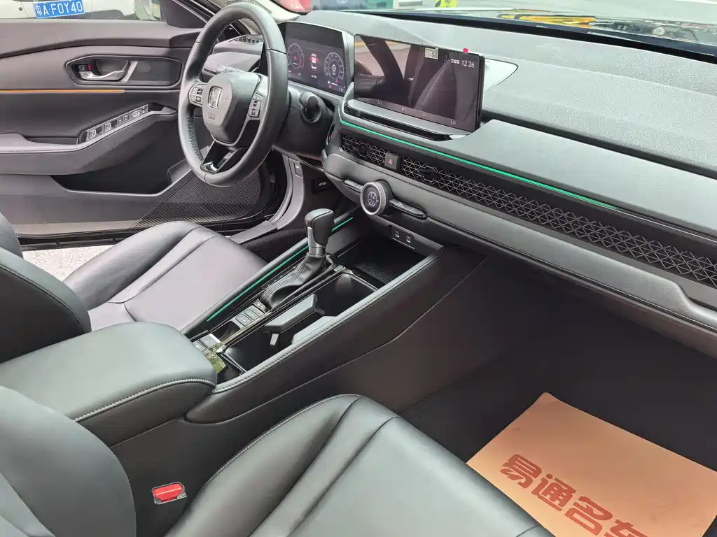 Honda Accord — фото 11