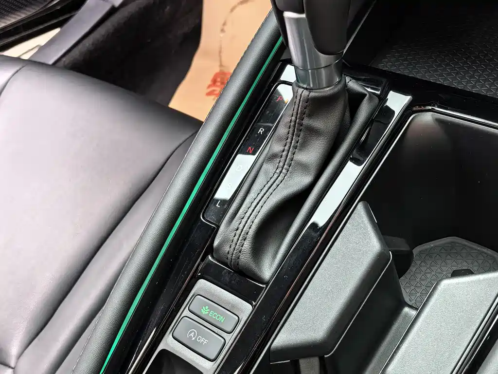 Honda Accord — фото 19