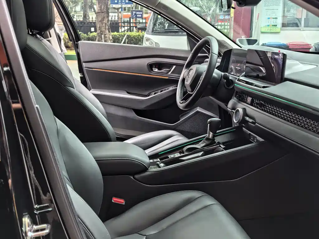 Honda Accord — фото 24