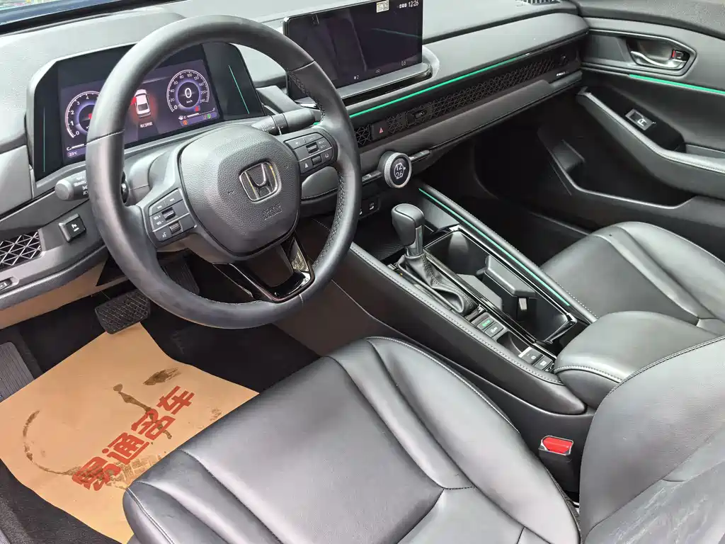 Honda Accord — фото 10