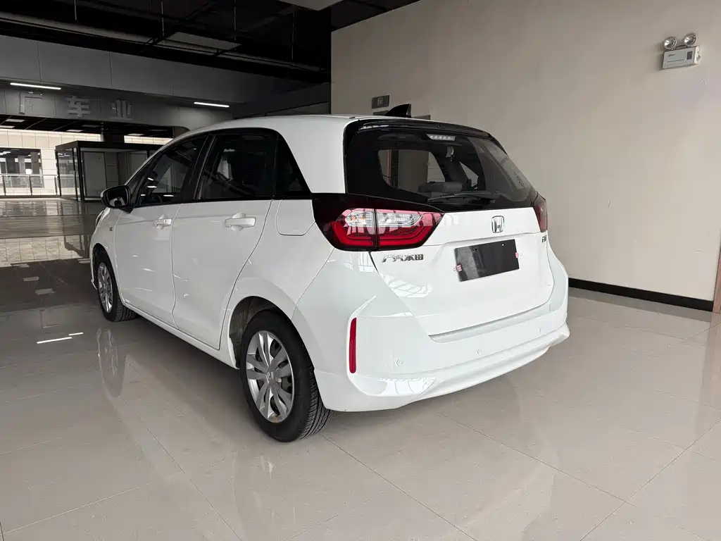 Honda Fit — фото 6
