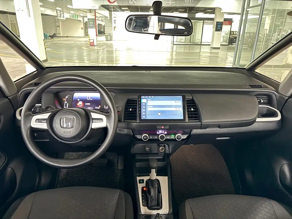 Honda Fit — фото 8