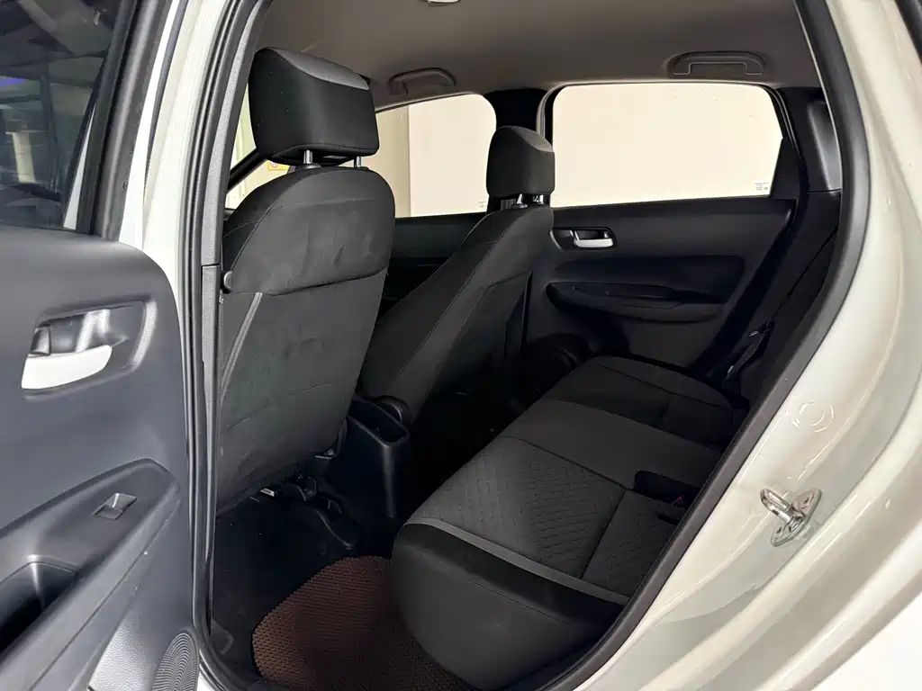Honda Fit — фото 9