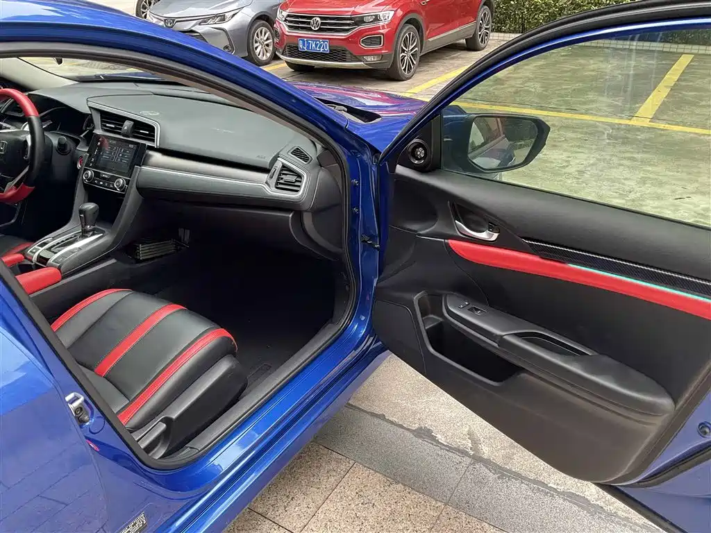 Honda Civic — фото 7