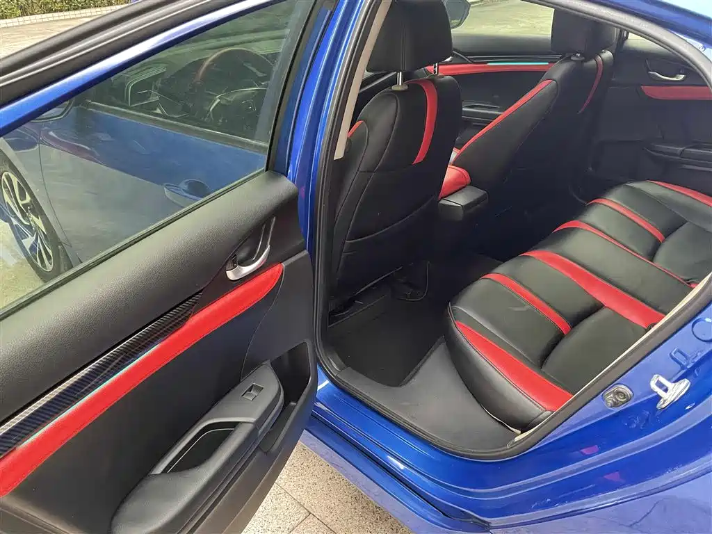 Honda Civic — фото 8