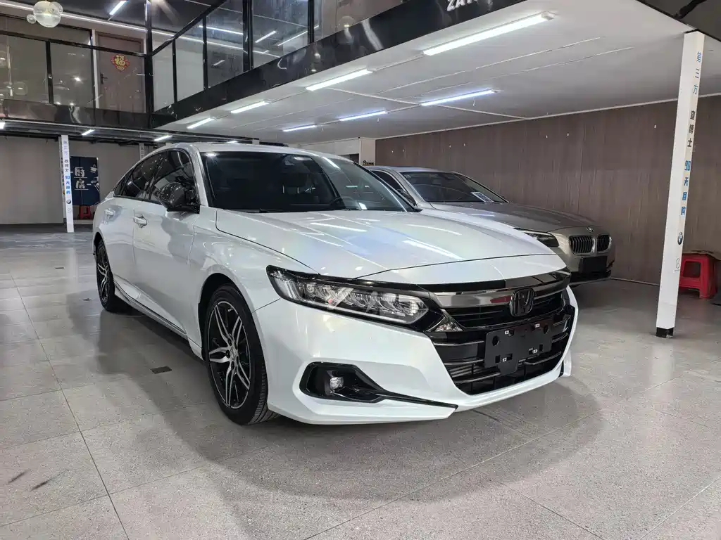 Honda Accord — фото 3