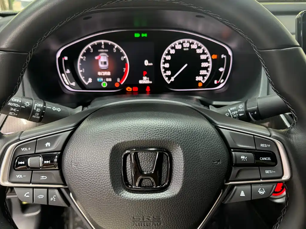 Honda Accord — фото 8