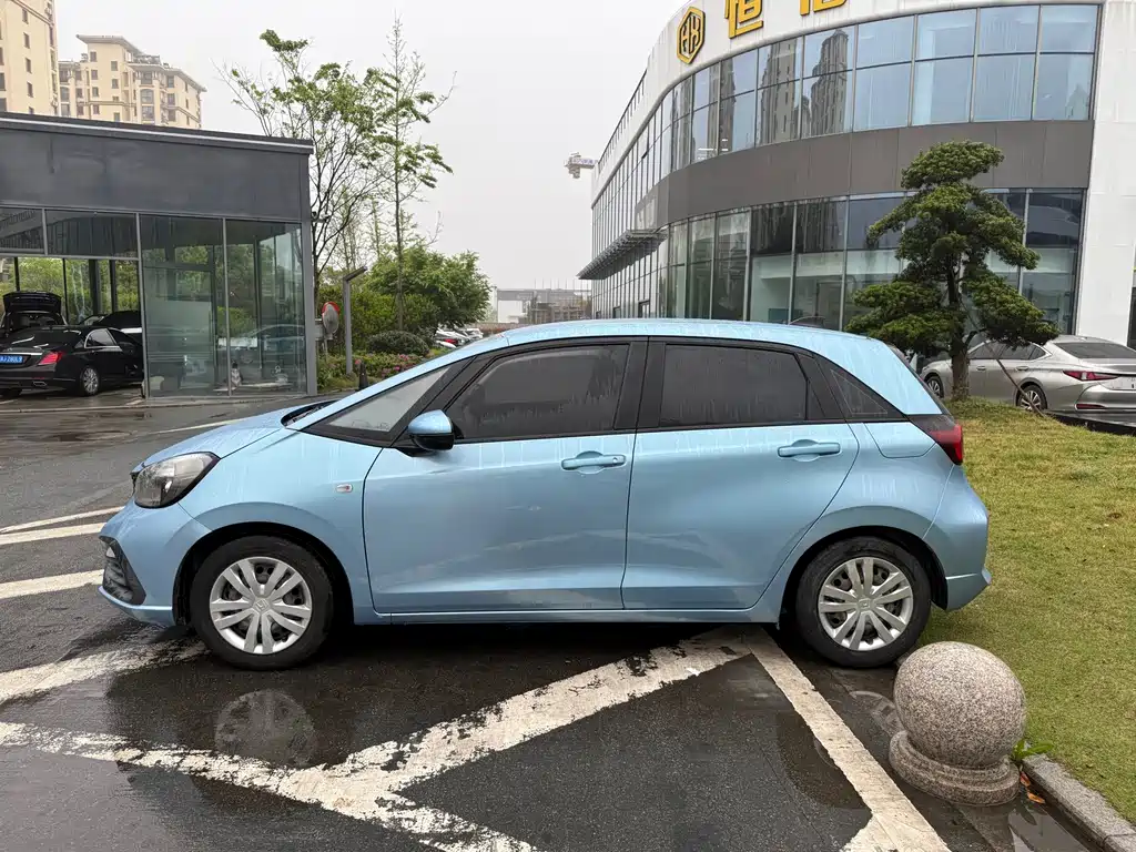 Honda Fit — фото 3