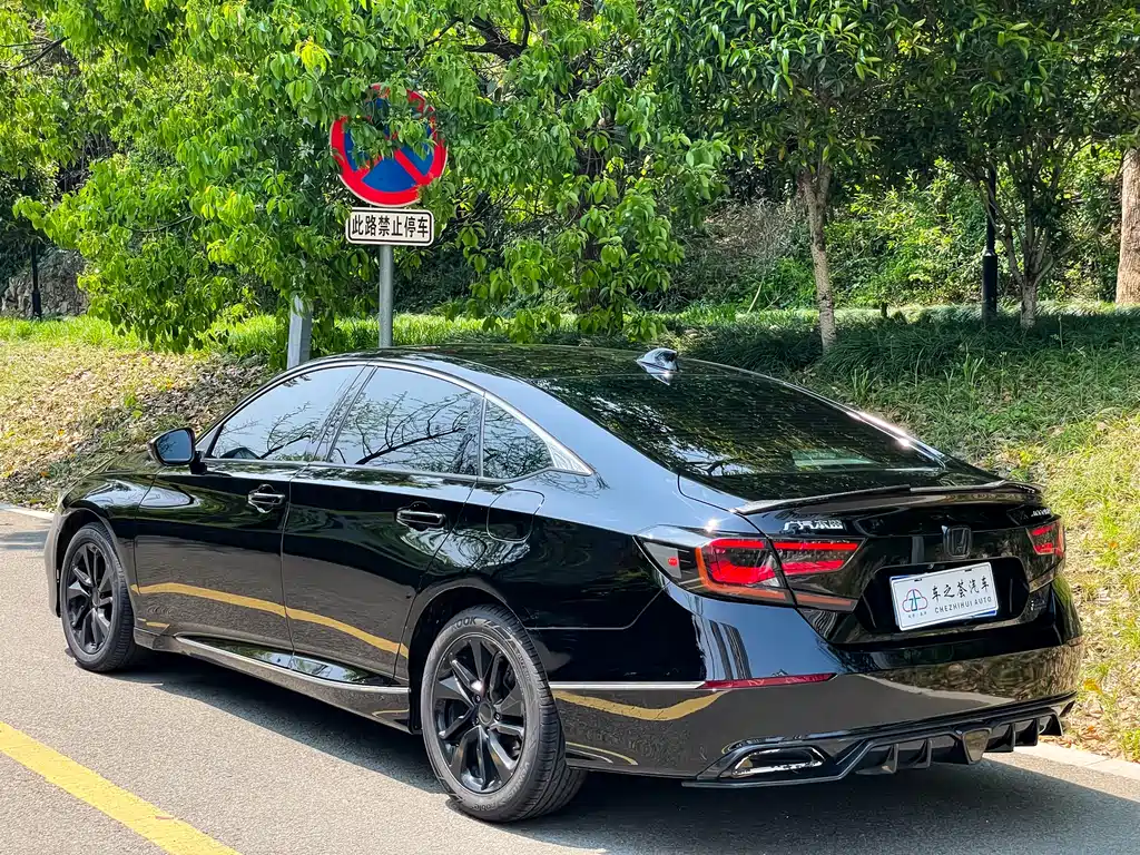 Honda Accord — фото 3