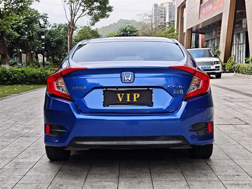 Honda Civic — фото 15