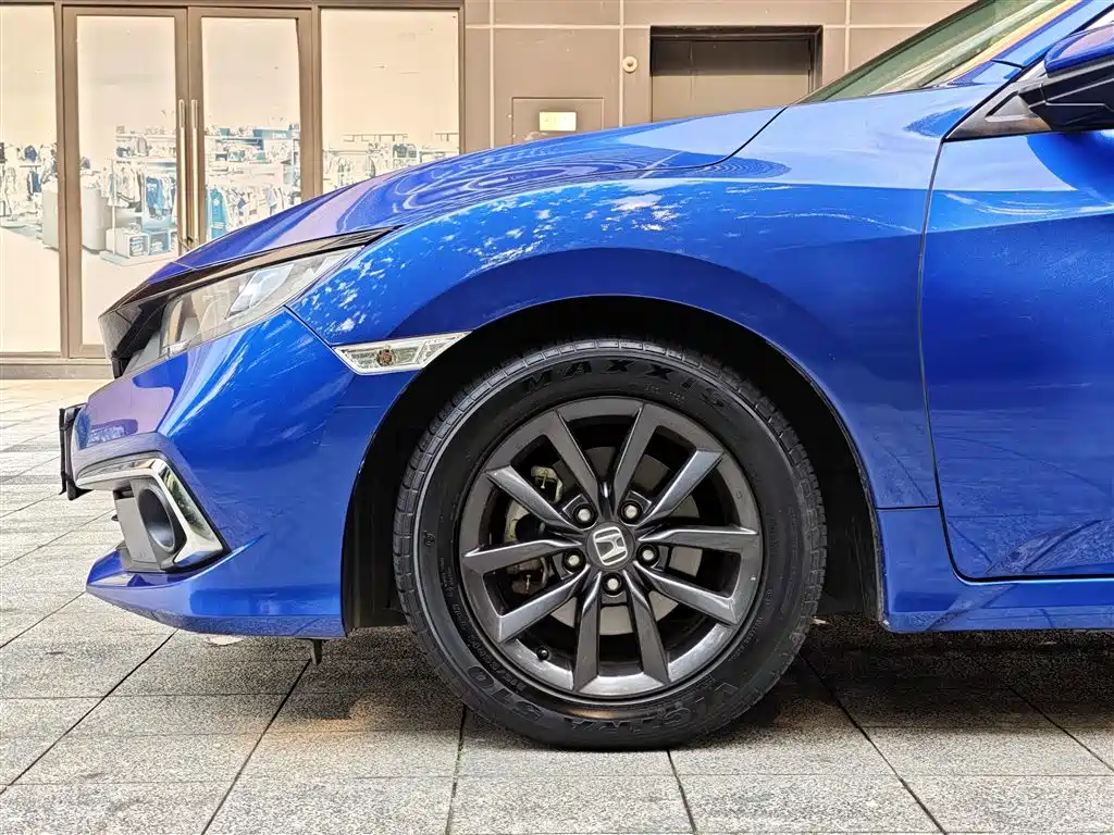Honda Civic — фото 5