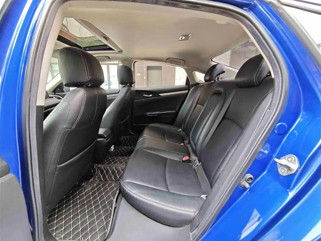 Honda Civic — фото 7
