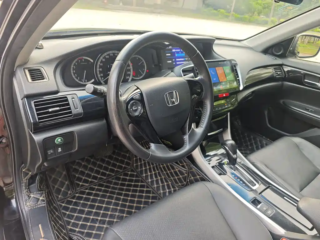 Honda Accord — фото 14