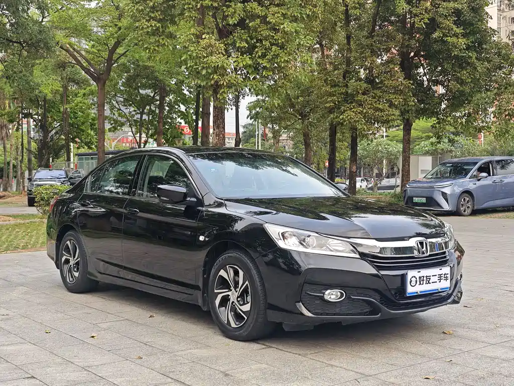 Honda Accord — фото 3