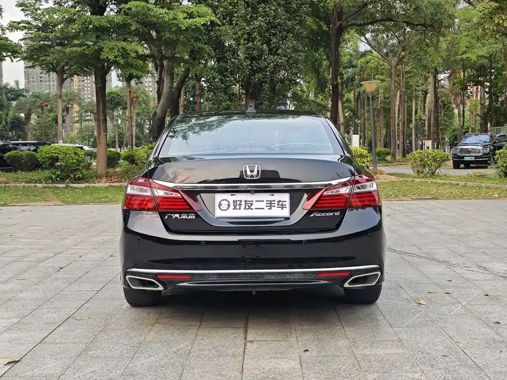 Honda Accord — фото 6