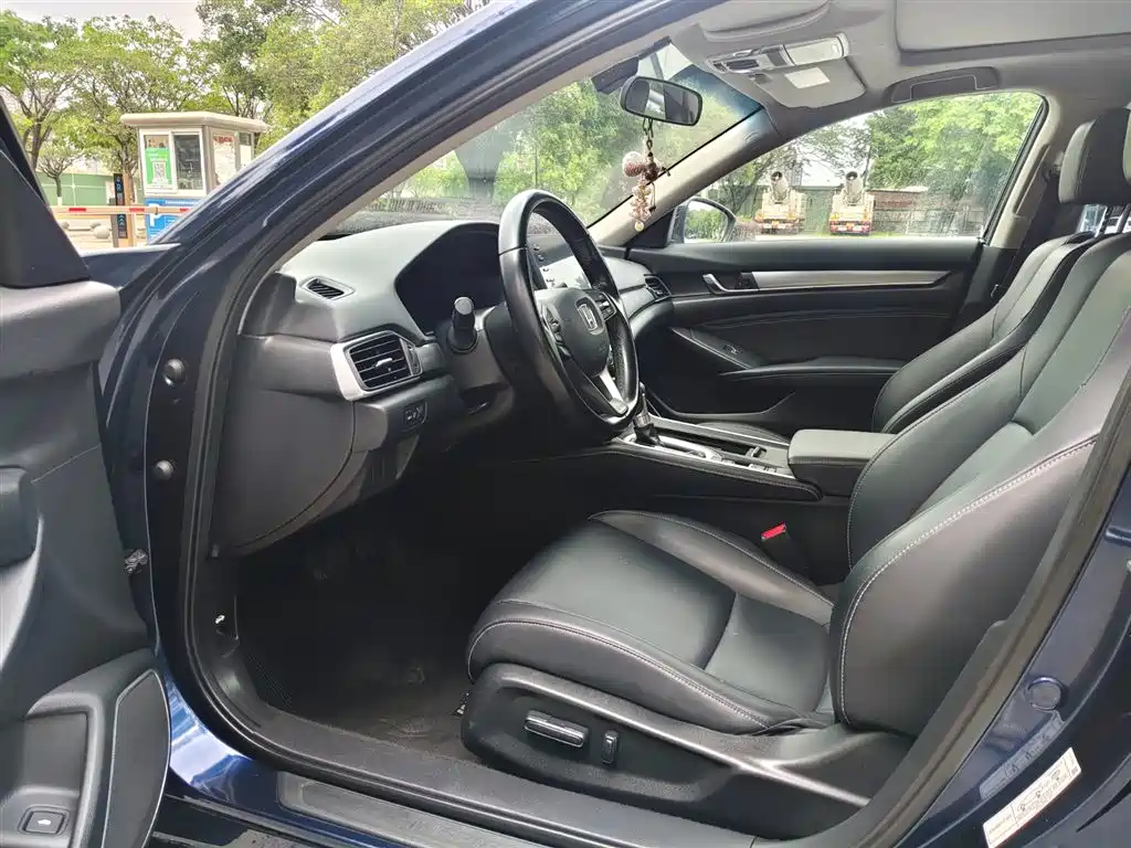 Honda Inspire — фото 10