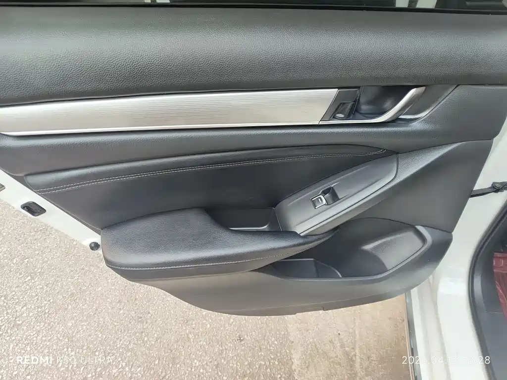 Honda Accord — фото 6