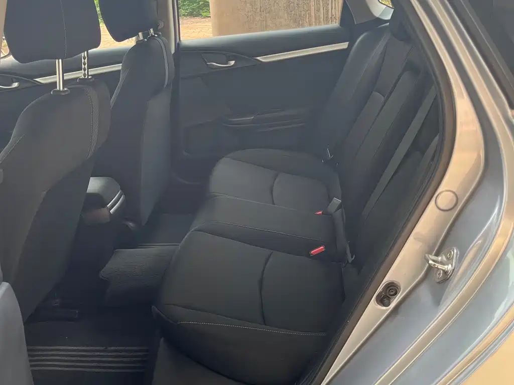 Honda Civic — фото 6