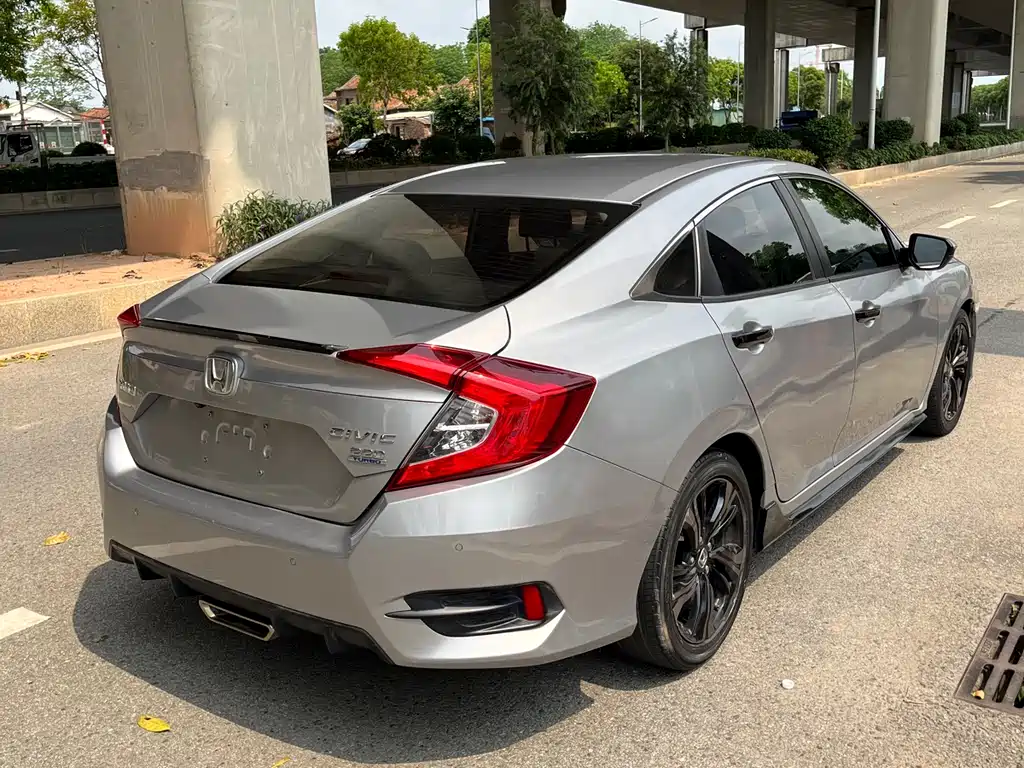 Honda Civic — фото 9
