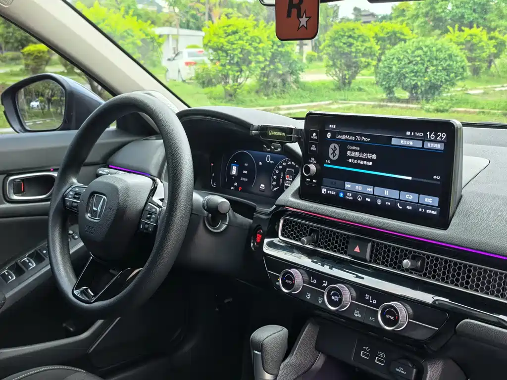 Honda Civic — фото 13