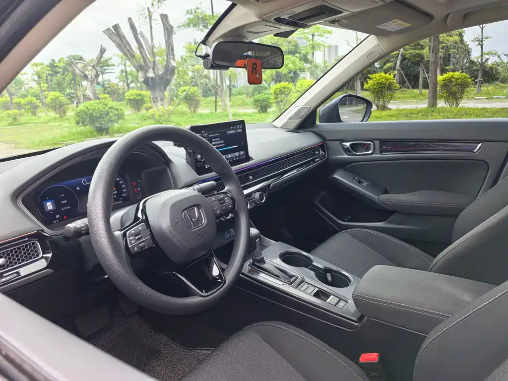 Honda Civic — фото 17