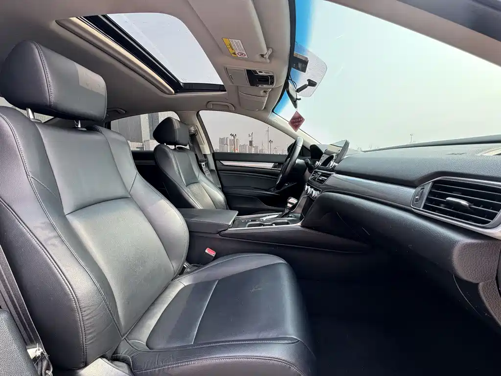Honda Accord — фото 4