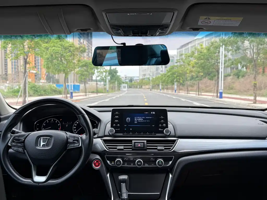 Honda Inspire — фото 15