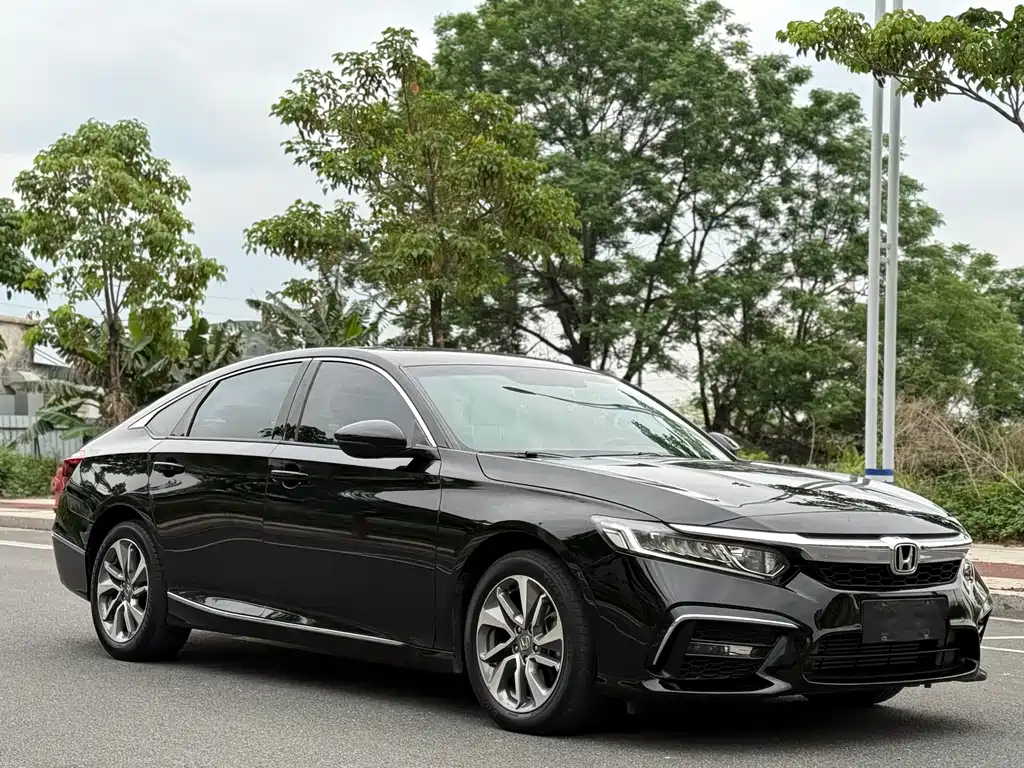 Honda Inspire — фото 3