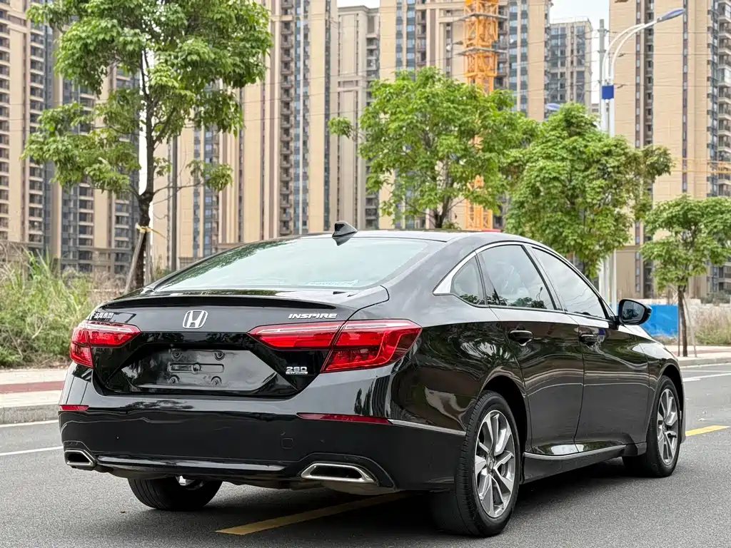 Honda Inspire — фото 5