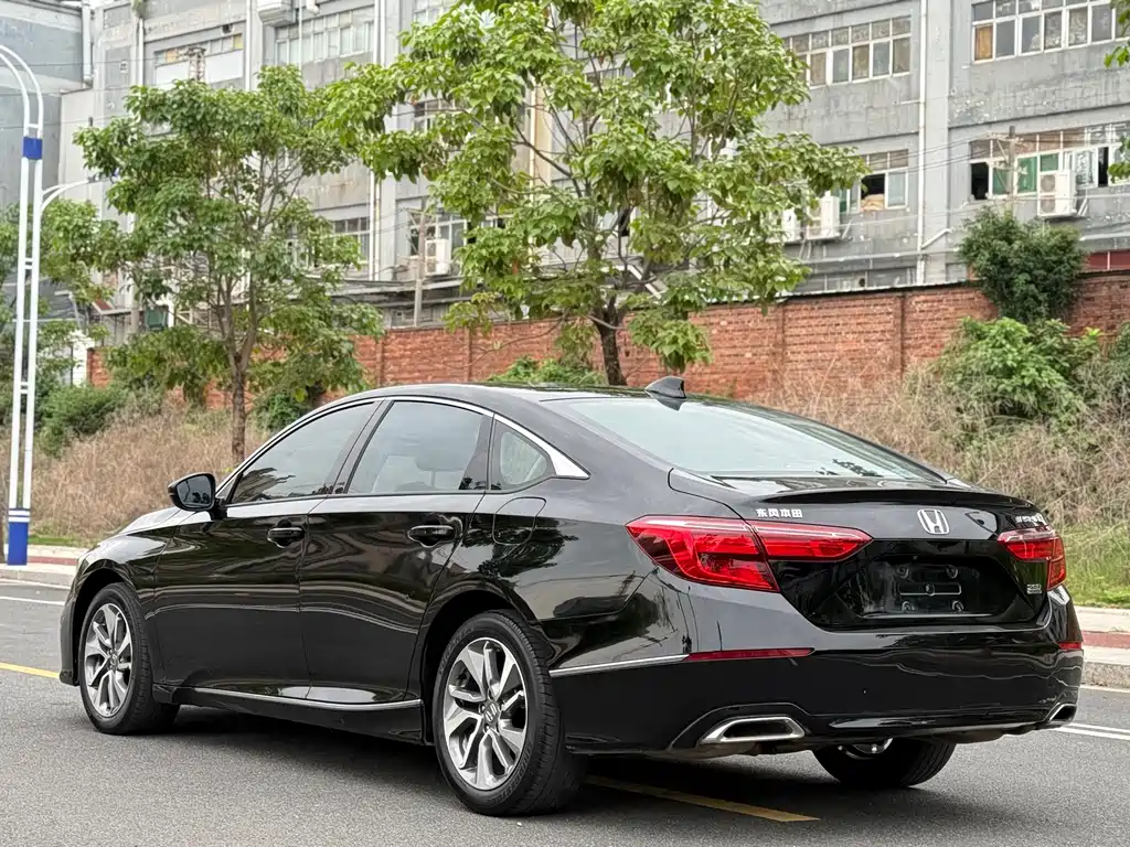 Honda Inspire — фото 6