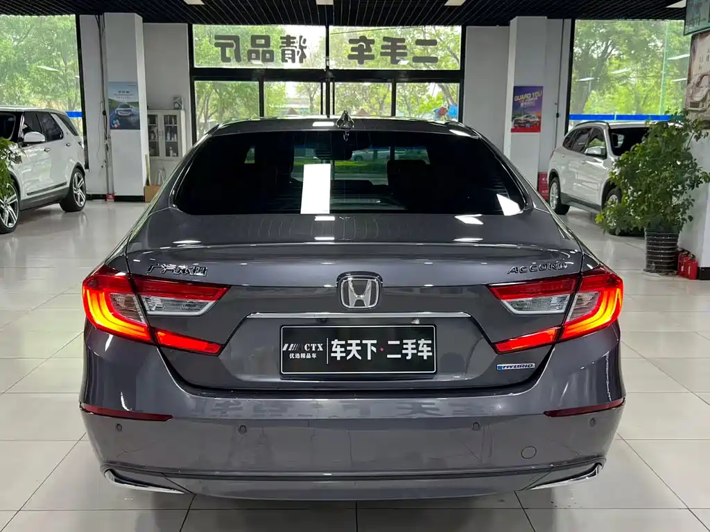 Honda Accord — фото 5