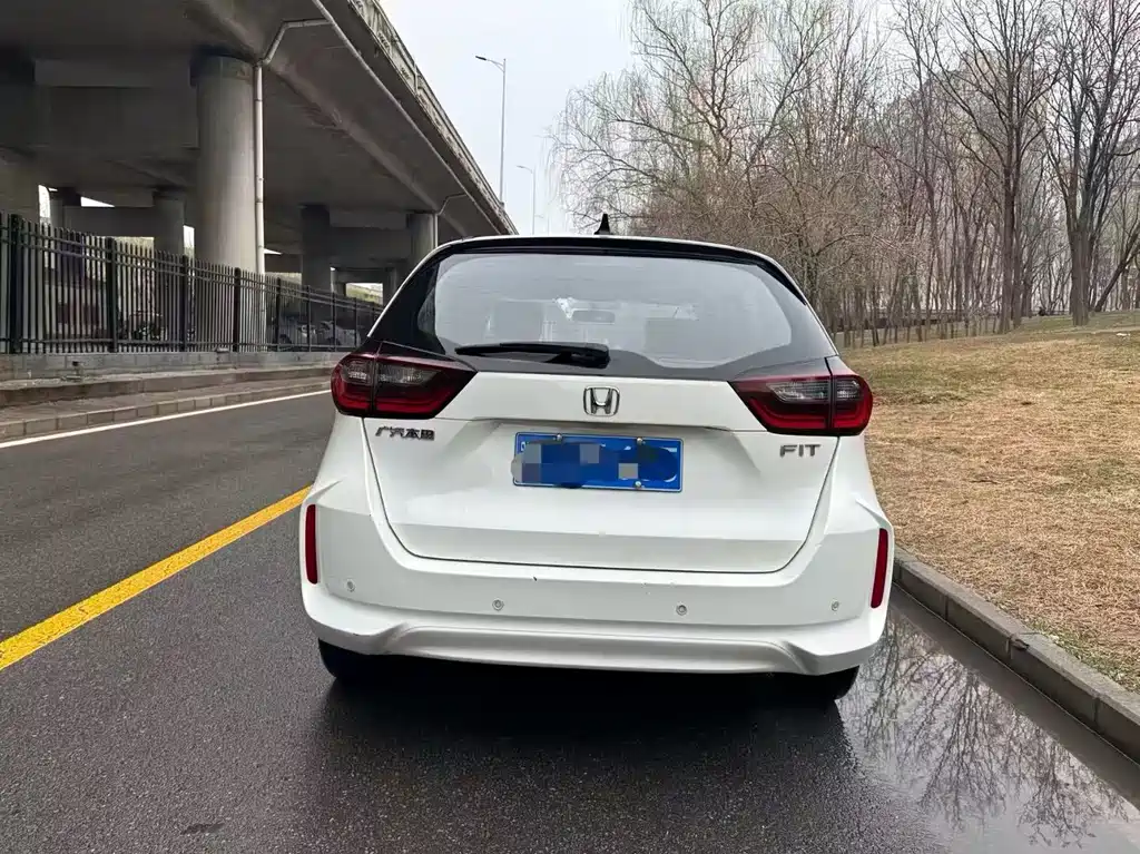 Honda Fit — фото 4