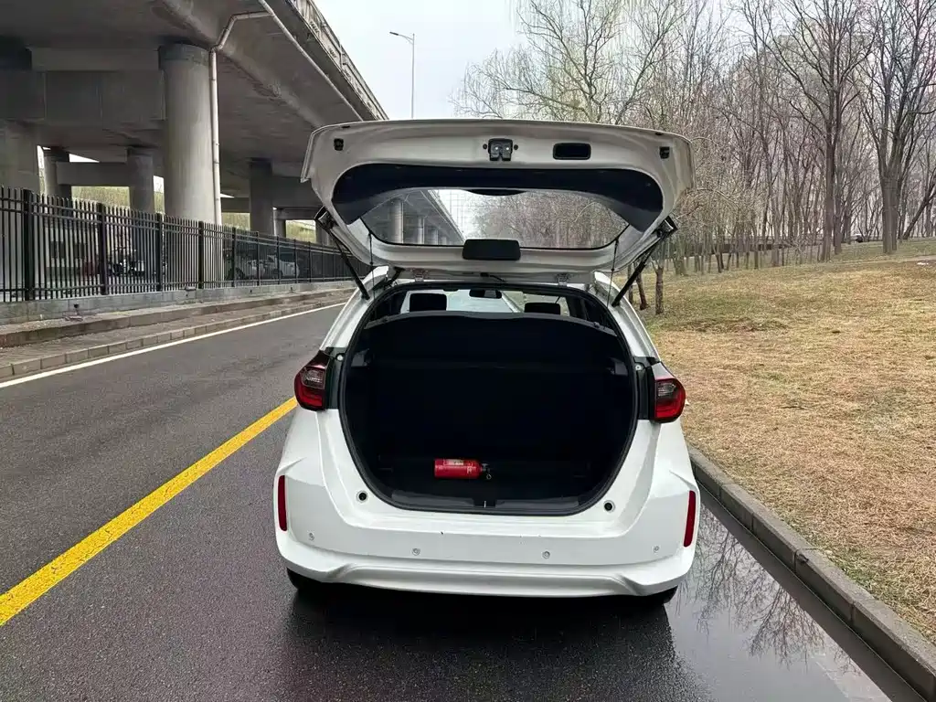 Honda Fit — фото 8