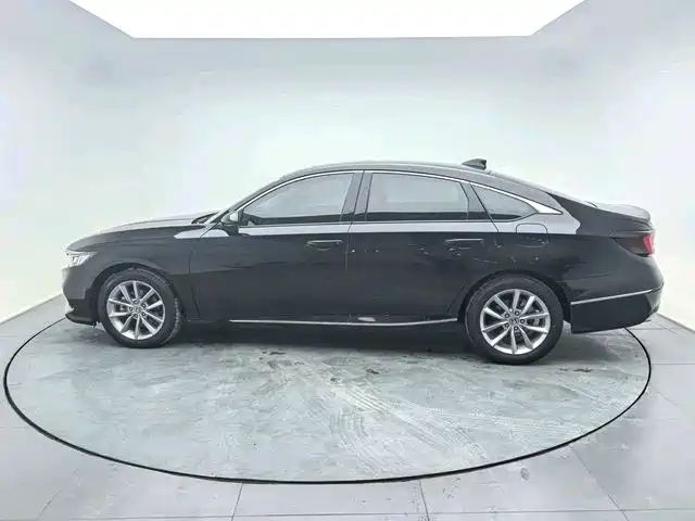 Honda Accord — фото 6