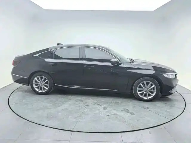 Honda Accord — фото 7
