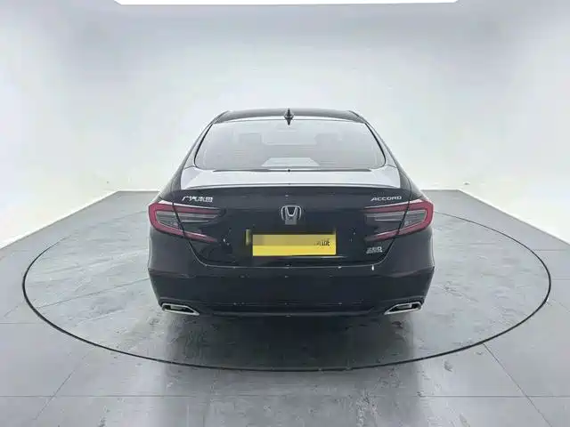 Honda Accord — фото 9