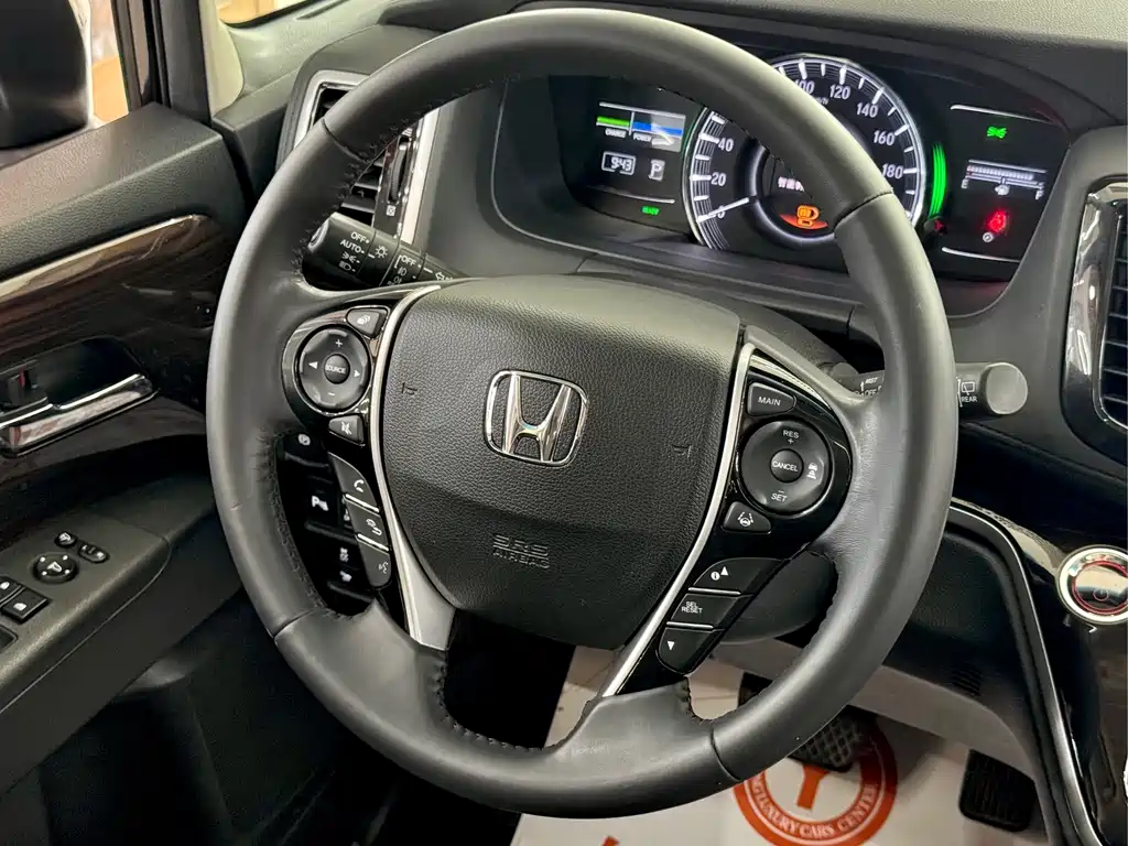 Honda Odyssey — фото 17