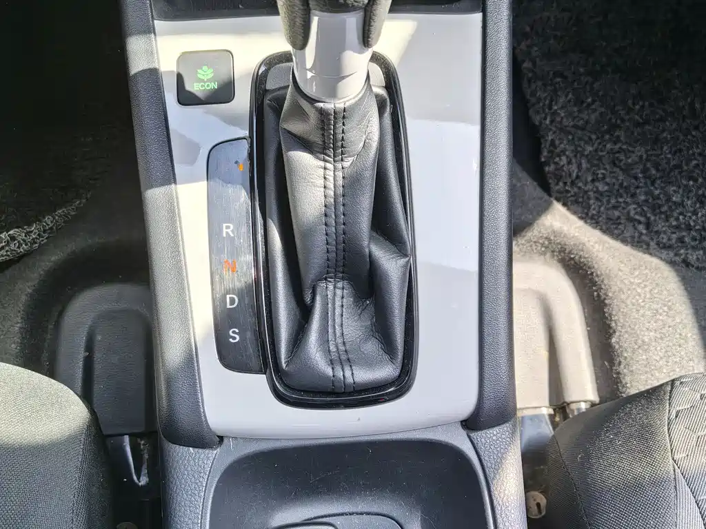 Honda Fit — фото 14