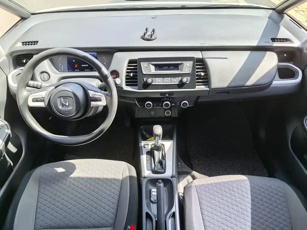 Honda Fit — фото 7