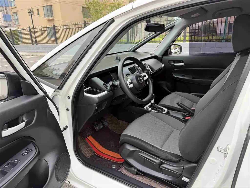 Honda Fit — фото 5