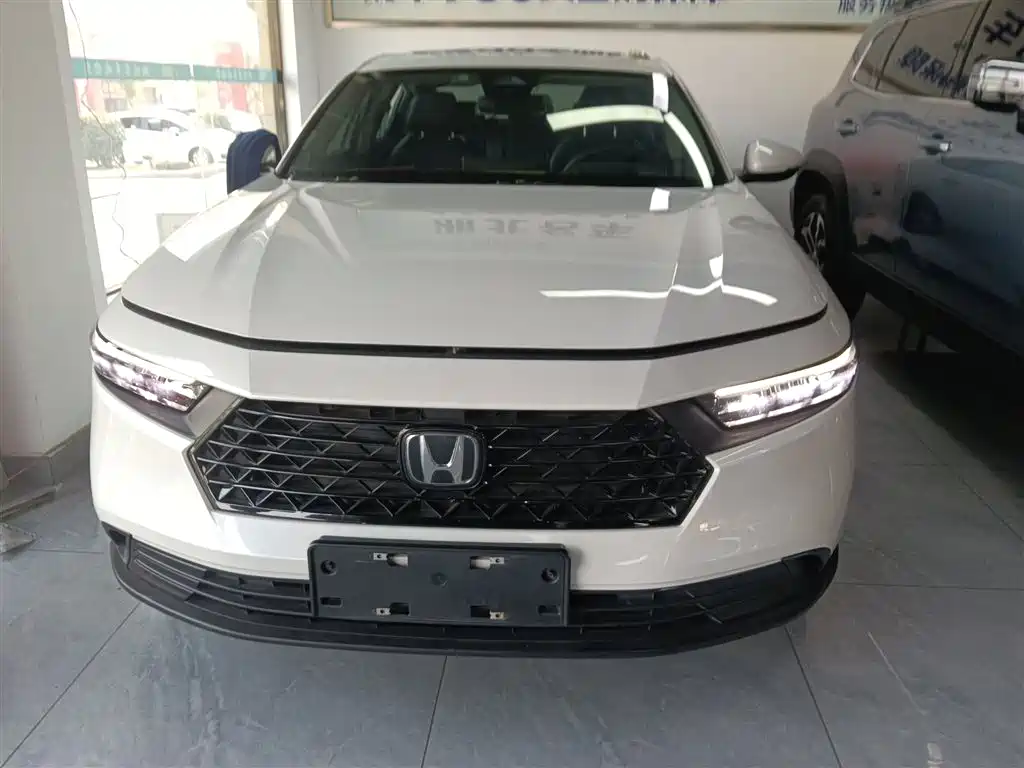 Honda Accord — фото 19