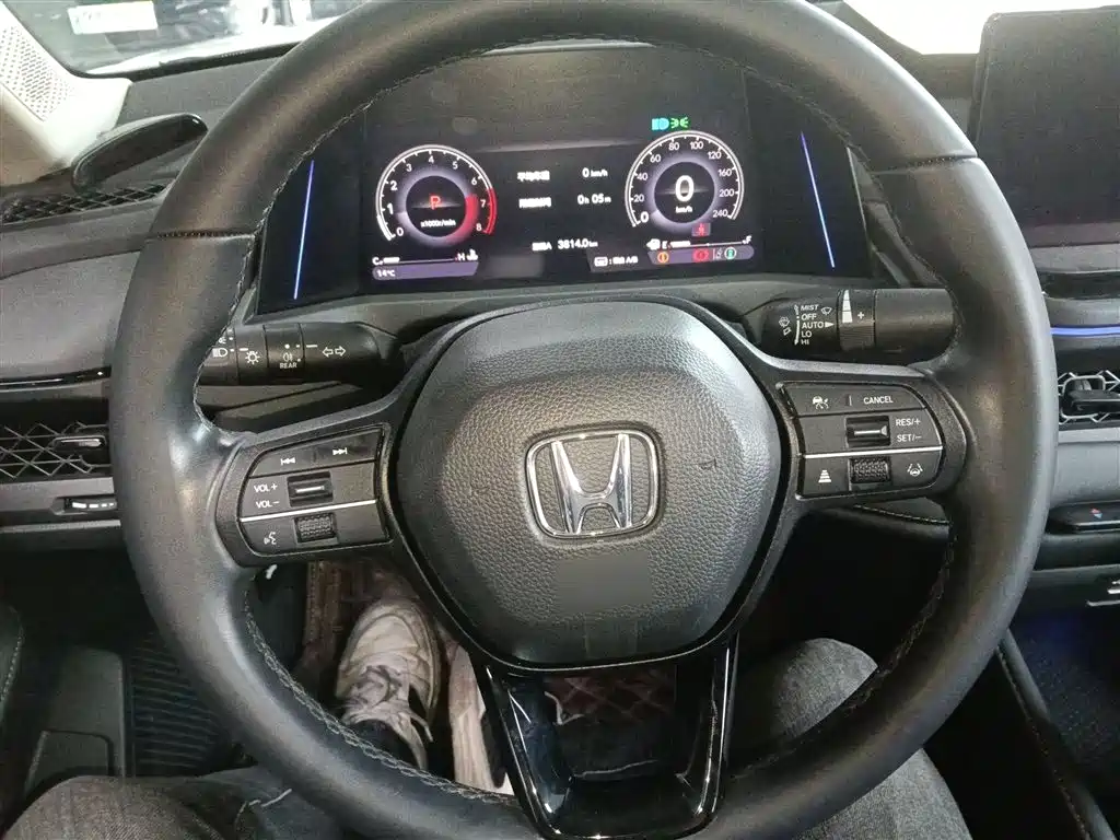 Honda Accord — фото 3