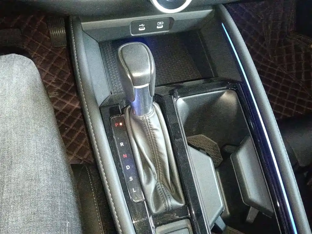 Honda Accord — фото 6