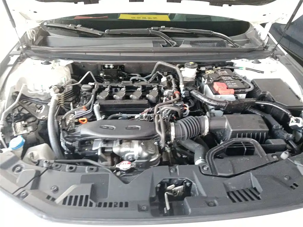 Honda Accord — фото 10