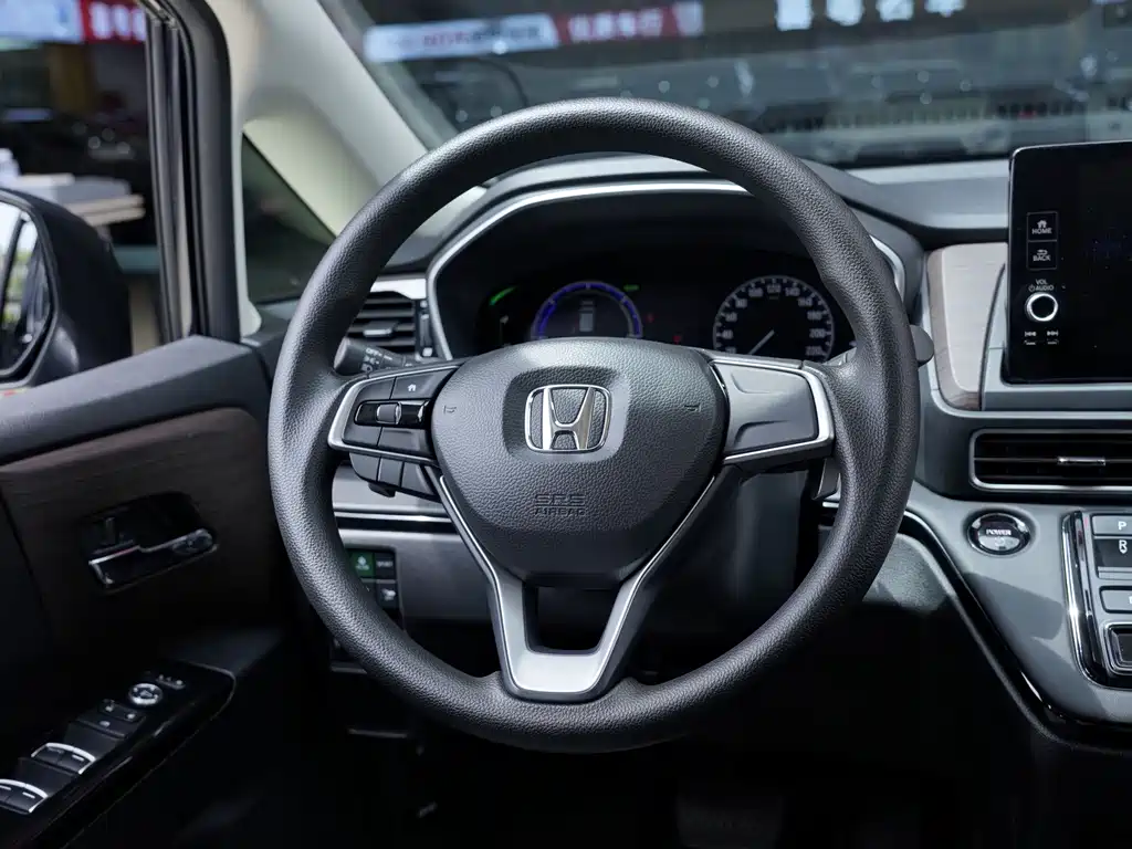 Honda Odyssey — фото 11