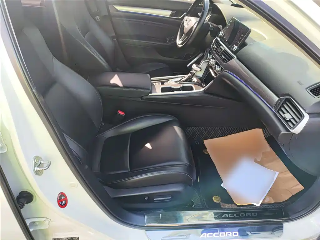 Honda Accord — фото 25