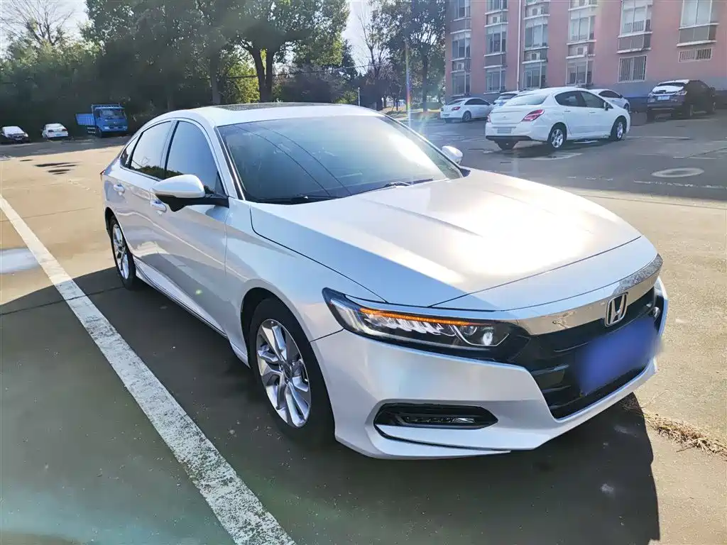 Honda Accord — фото 4