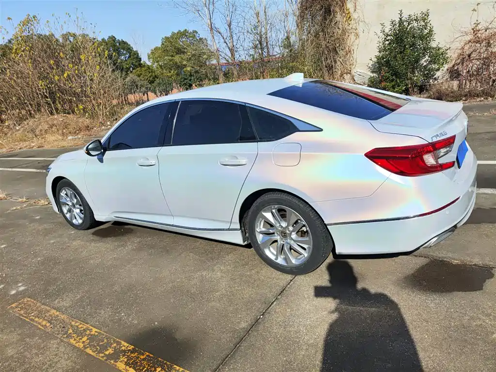 Honda Accord — фото 5