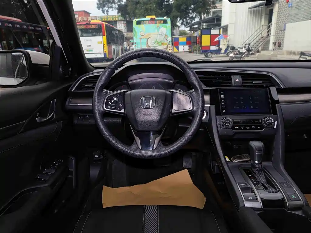 Honda Civic — фото 11