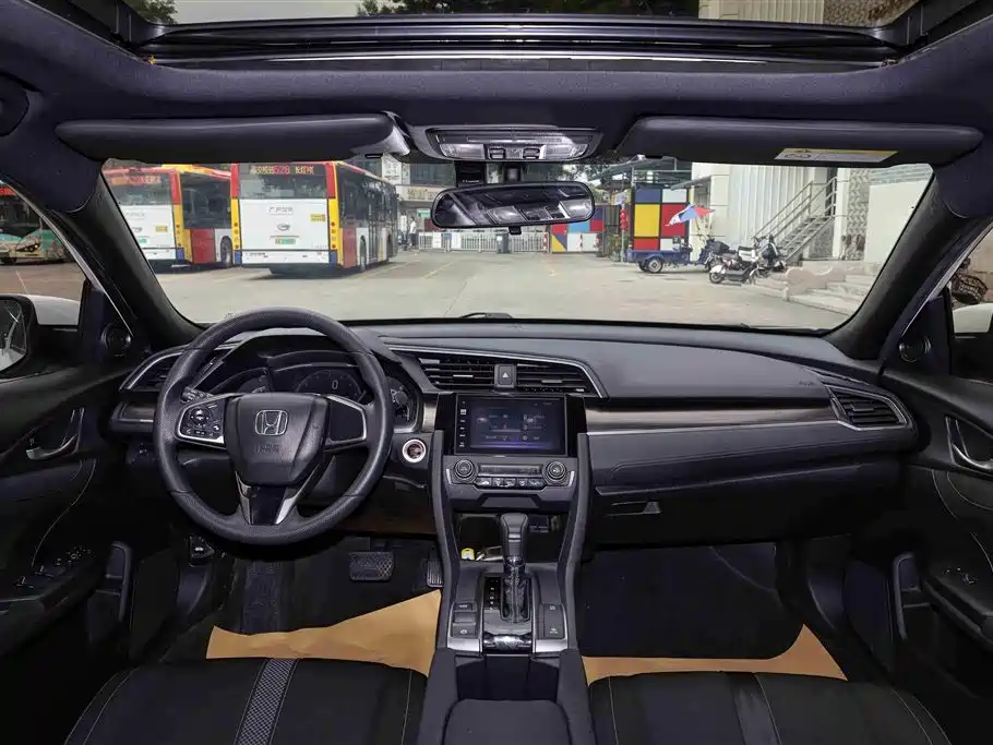 Honda Civic — фото 5